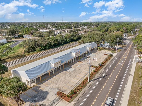 Hopkins Square: Multiple Configurations Available: 2400 S Hopkins Ave, Titusville, FL 32780